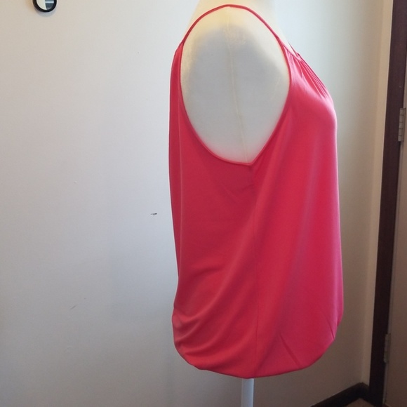 Express Tank Top - Picture 3 of 4